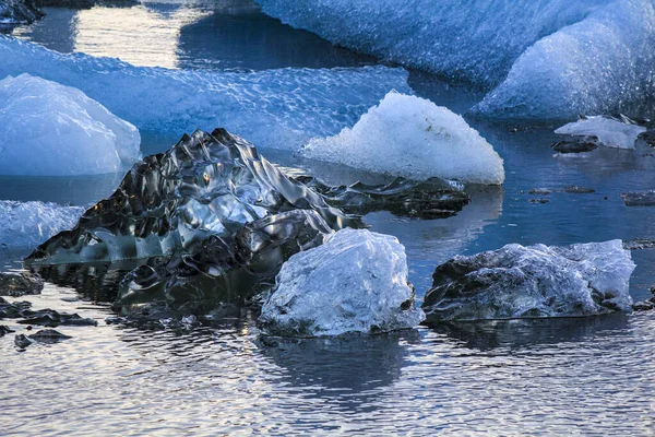 Hielo Puro Como Vidrio Nadando Lago Glacial Jokulsarlon Islandia — Foto de Stock