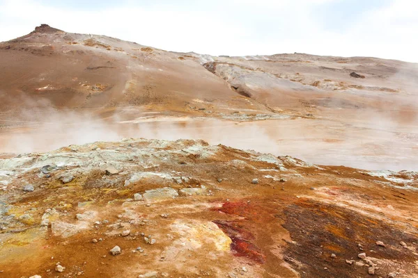 Paisagem Vulcânica Geotérmica Hostil Vida Namaskard Islândia — Fotografia de Stock