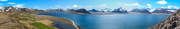 아이슬란드의 웨스트 피오르드에서 바라보는 파노라마같은 — 스톡 사진