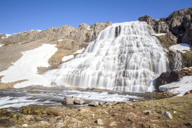 Muhteşem Dynjandi şelalesi İzlanda, Westfjords 'da.