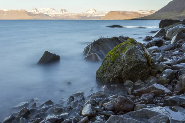 Kövek Időbeli Expozíciója Westfjords Partján Izlandon — Stock Fotó