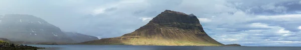 Grundarfjordur Zlanda Daki Ünlü Muhteşem Dağın Panoramik Manzarası — Stok fotoğraf