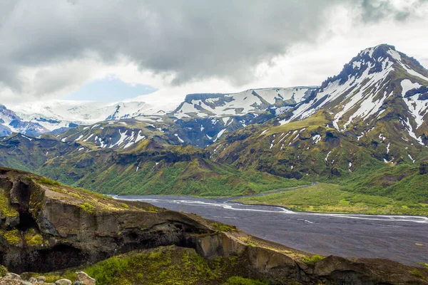 Вид Фонтан Торсмоерк Пешеходную Тропу Fimmvorduhals Исландии — стоковое фото