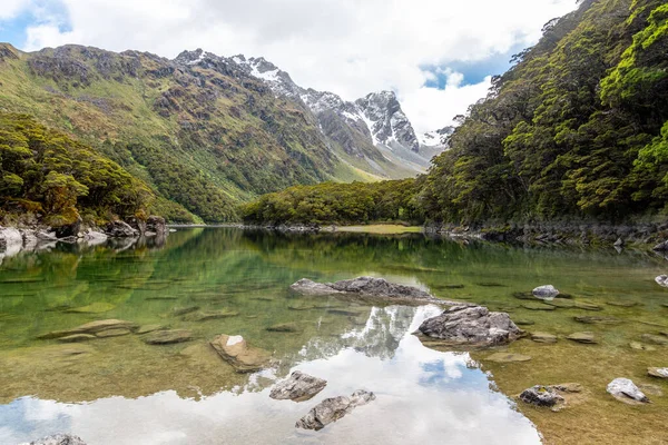 Lago Montanha Tranquilo Mackenzie Famosa Trilha Routeburn Fiordland National Park — Fotografia de Stock