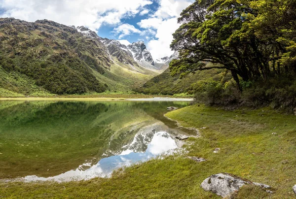 Spokojne Górskie Jezioro Mackenzie Słynnym Torze Routeburn Fiordland National Park — Zdjęcie stockowe