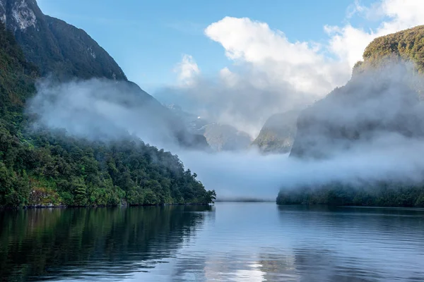 Південному Острові Нової Зеландії Горах Видніються Хмари — стокове фото