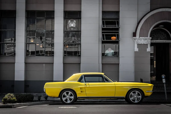 Parcheggio Auto Epoca Fronte Edificio Art Deco Nel Centro Napier — Foto Stock