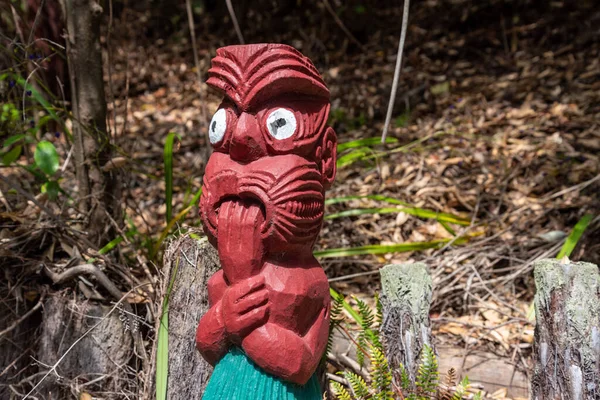 Vackra Traditionella Maori Skulpturer Whakarewarewa Byn Nordön Nya Zeeland — Stockfoto