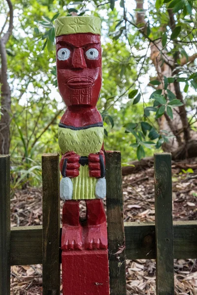 Vackra Traditionella Maori Skulpturer Whakarewarewa Byn Nordön Nya Zeeland — Stockfoto
