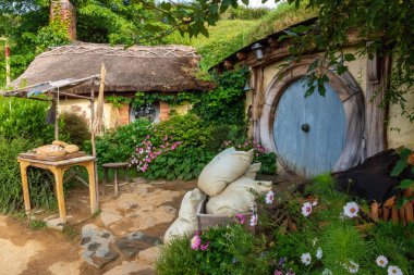 Matamata 'daki ünlü Hobbiton köyü The Hobbit and Lord of the Rings, Yeni Zelanda