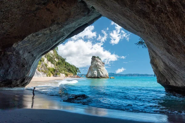 Coromandel yarımadasındaki Katedral Koyu, Yeni Zelanda