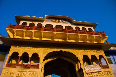 Hindu tapınağı. Giriş kapısı. Pushkar. Hindistan.
