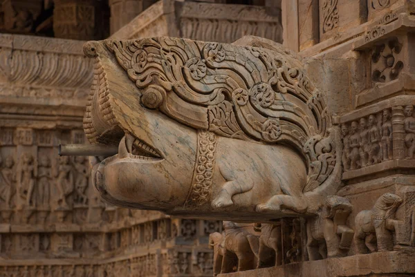 Gégény Mandir Temple. Udaipur, India. Töredékek a falak. — Stock Fotó