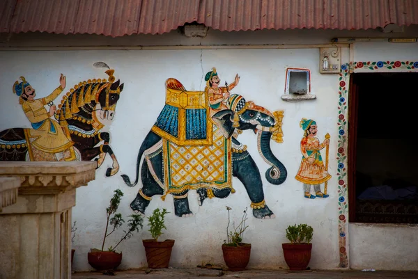 Tempio. Udaipur, India. Frammenti di muri. Elefante . — Foto Stock