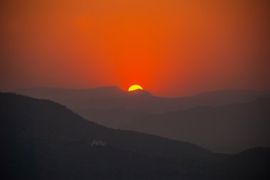 Şehir görüntüsü. Gün batımı. Udaipur, Hindistan.