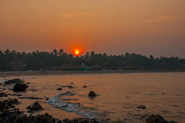 Пляж Арамбол, штат Гоа, Индия. Закат . — стоковое фото