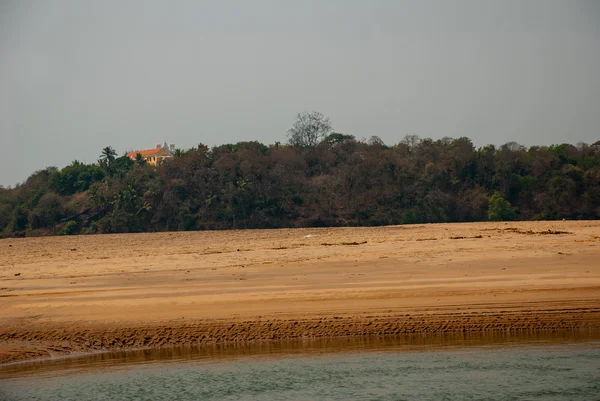 Η θάλασσα και η παραλία το απόγευμα. Κράτος Γκόα, Ινδία. — Φωτογραφία Αρχείου