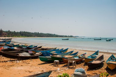 Denizde balıkçı teknesi. Murudeshwar. Karnataka, Hindistan.