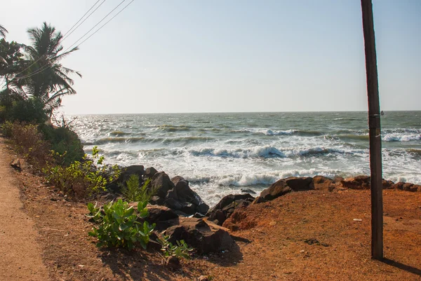 Piękna plaża w mieście Gokarna. Karnataka, Indie — Zdjęcie stockowe