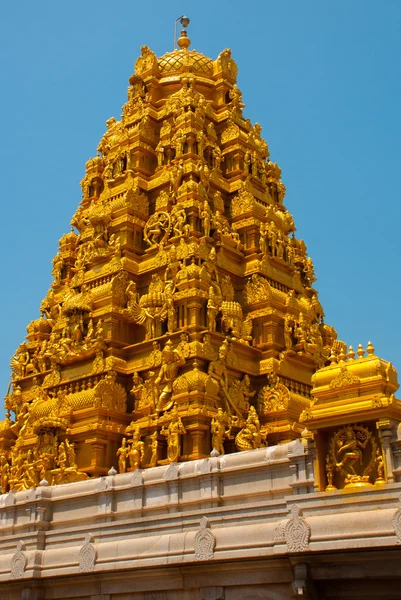 カルナータカ州の寺。建築のアンサンブルのフラグメント。Murudeshwar。インド — ストック写真