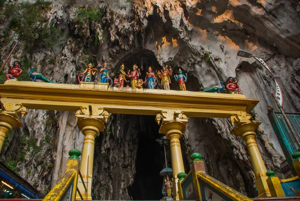 Statue of hindu god at Batu caves, Kuala-Lumpur, Malaysia — Stock Photo, Image