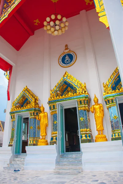 O templo budista na cidade Bangkok, Tailândia . — Fotografia de Stock