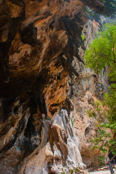 Cueva Phra Nang. Península del Ferrocarril. Krabi, Tailandia . —  Fotos de Stock