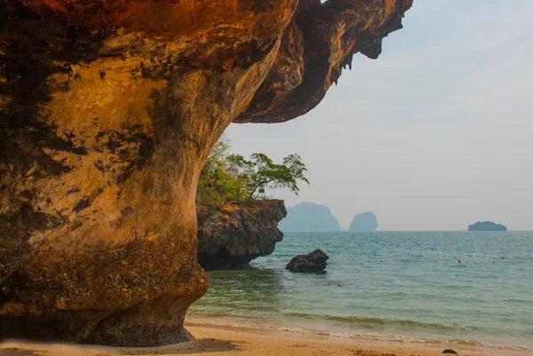 Phra Nang Cave. Półwyspie Railay. Krabi, Tajlandia. — Zdjęcie stockowe