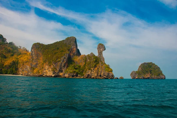 Wyspa kurczaka. Krabi, Tajlandia. — Zdjęcie stockowe