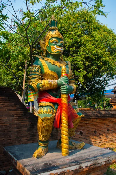 Budist tapınağı su heykel. Chiangmai. — Stok fotoğraf