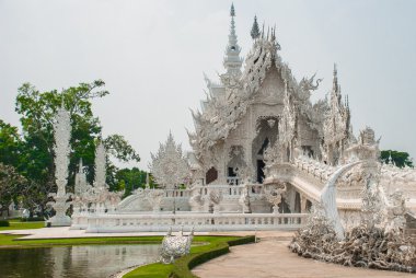 WAT Rong Khun, aka Beyaz Tapınak. Chiang Rai, Tayland.