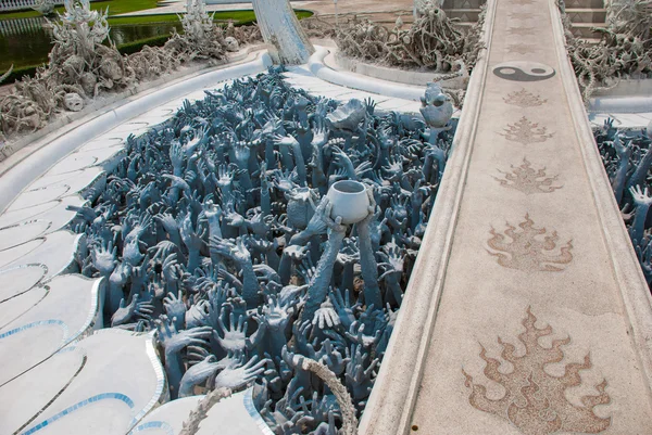 Wat Rong Khun, alias El Templo Blanco. Chiang Rai, Tailandia . — Foto de Stock