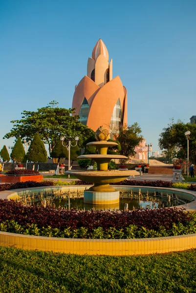 Lotus denir bina. Nha Trang. Vietnam — Stok fotoğraf