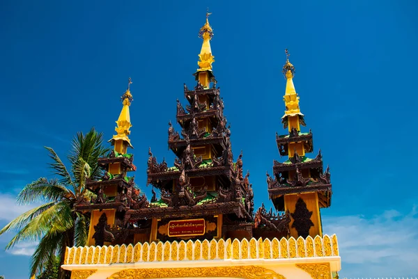 Shwedagon Paya 오 층 탑입니다. 양곤, 미얀마 — 스톡 사진