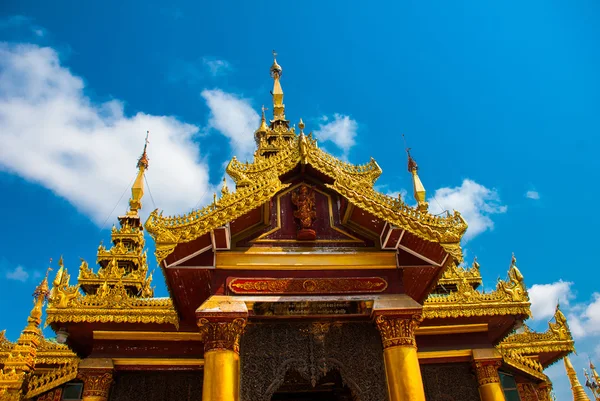 Shwedagon Selami pagoda. Yangon, Myanmar