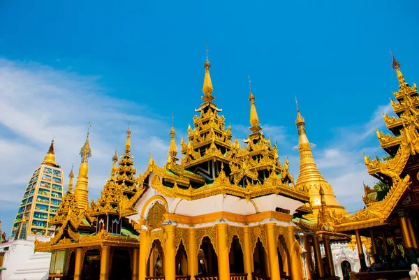Shwedagon Selami pagoda. Yangon, Myanmar
