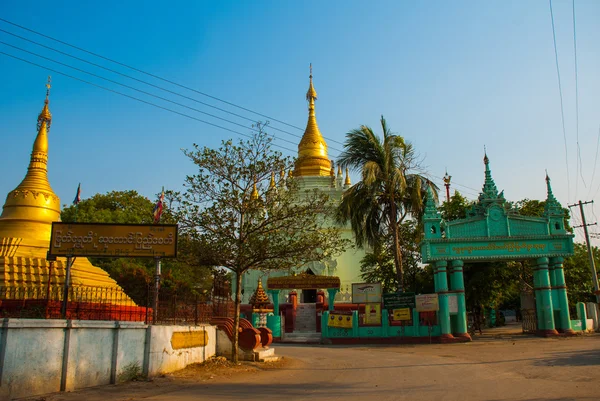 Pagoda. Amarapura, Myanmar. Barma. — Stock fotografie