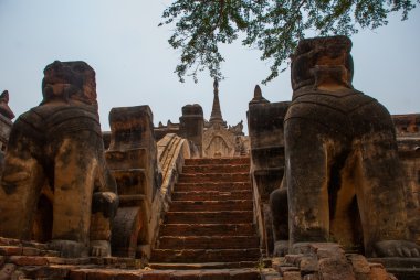 Bagan, Myanmar 'daki antik tapınaklar