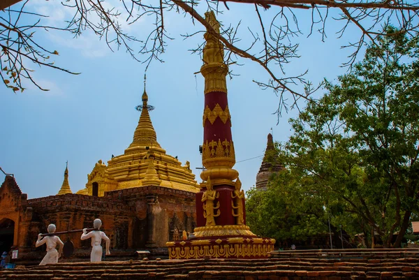 Oude tempels in zakjes, myanmar — Stockfoto