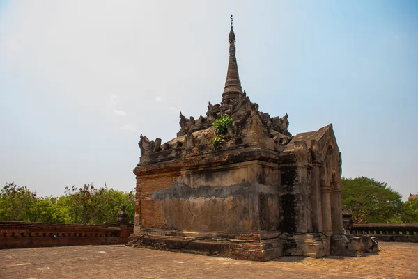 Oude tempels in zakjes, myanmar — Stockfoto