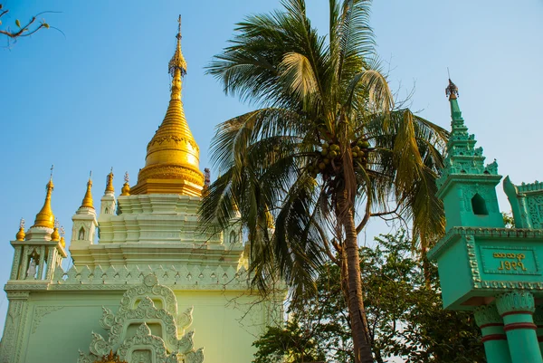 Pagode. Amarapura, Myanmar. Birmânia . — Fotografia de Stock