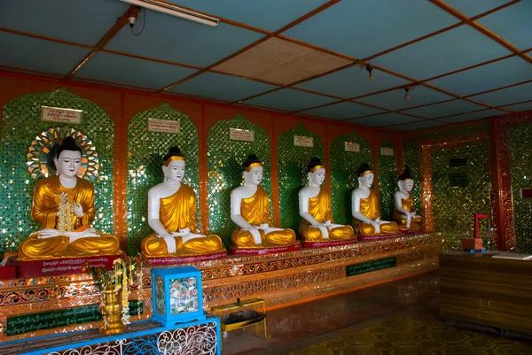 Wiele rzeźb Bubba. Sagaing, Birma — Zdjęcie stockowe