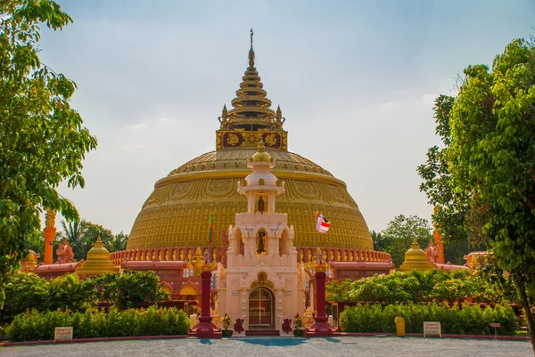 Buddyjski Pagoda w małym miasteczku Sikongu, Myanmar — Zdjęcie stockowe