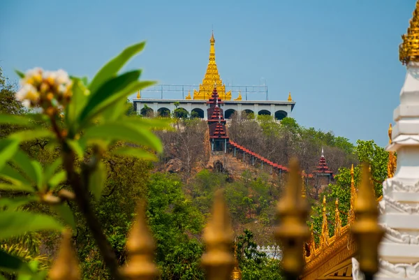 Hügel Mandalay, Myanmar. Burma. — Stockfoto