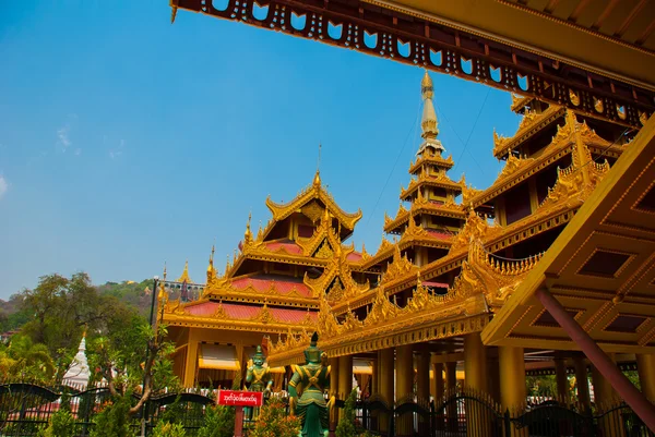 Kyauk Taw Gyee pagode, Mandalay, Myanmar — Stockfoto