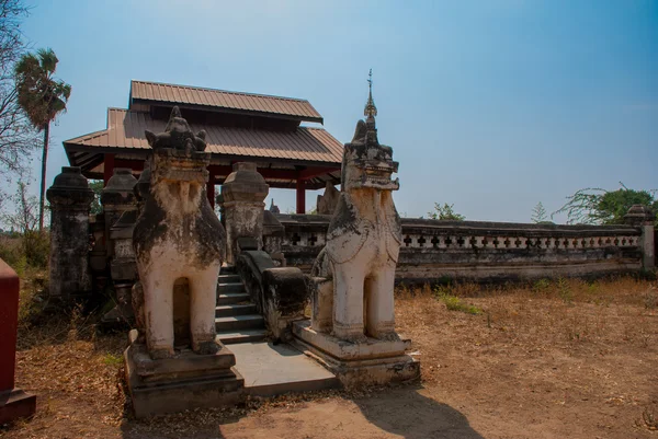 Templos antiguos en bagan, myanmar — Foto de Stock