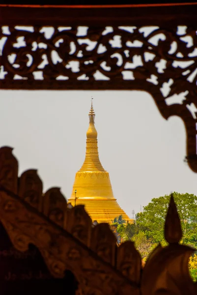 Pagoda en la ciudad de Bago, Pegu. Myanmar. Birmania . — Foto de Stock