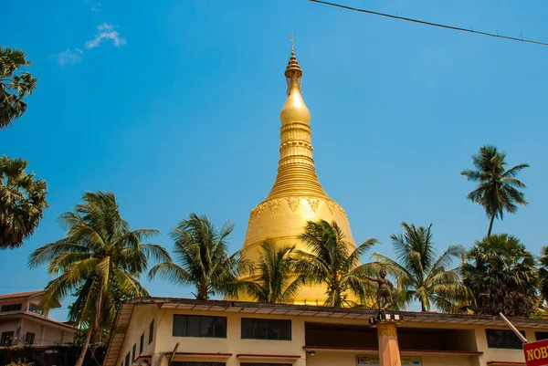 Shwemawdaw Pagode paya. bago in myanmar. Burma. — Stockfoto