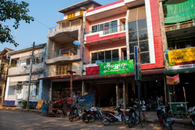 Sokak evleri ile. Mawlamyine. Myanmar. Burma.