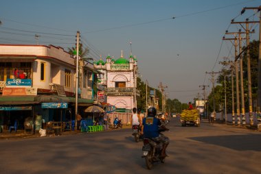 Sokak evleri ile. Mawlamyine. Myanmar. Burma.